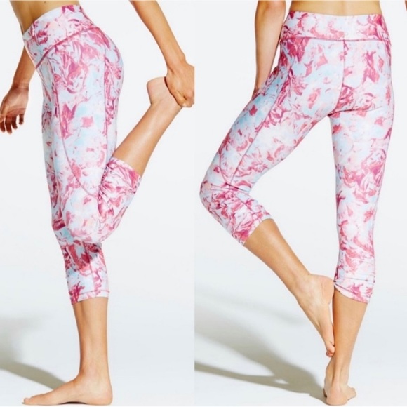 Calia Essential Crop Ruched Printed Tight Capri Coral Tempest Clouds Size M - Picture 2 of 10